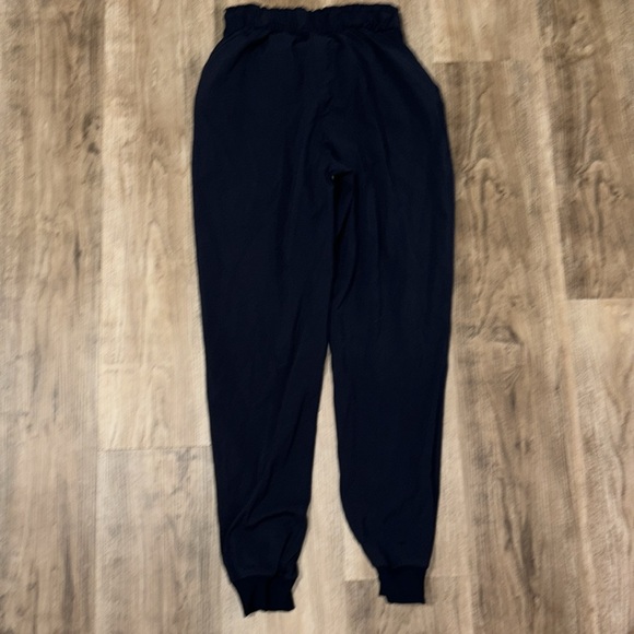 Lululemon jogger - Picture 2 of 3